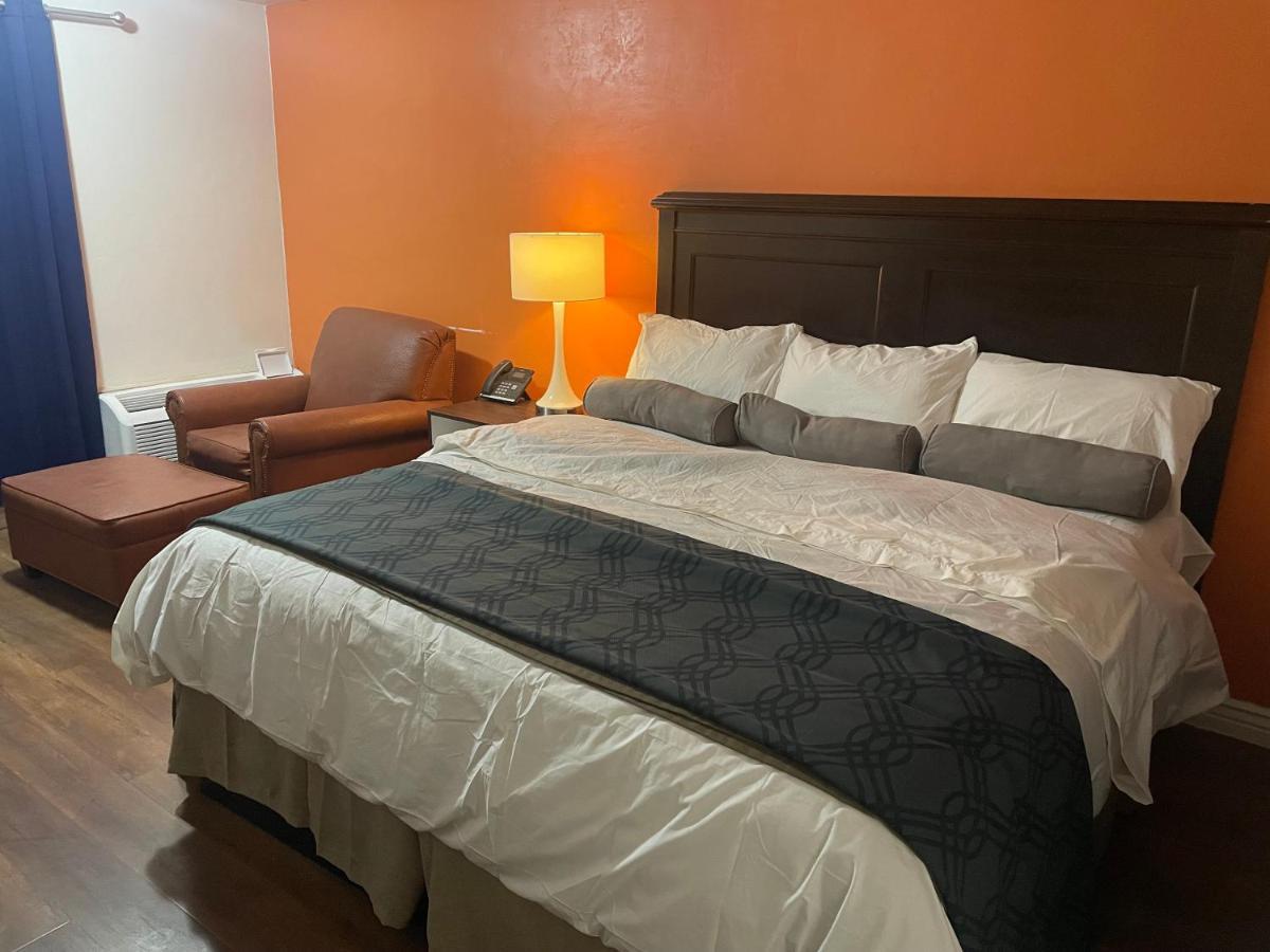 B&J Hotel And Apartments 페이커스 외부 사진